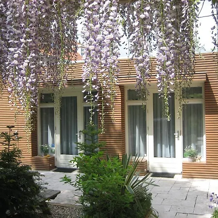Bed & Breakfast Het Vogelhuis Leiden